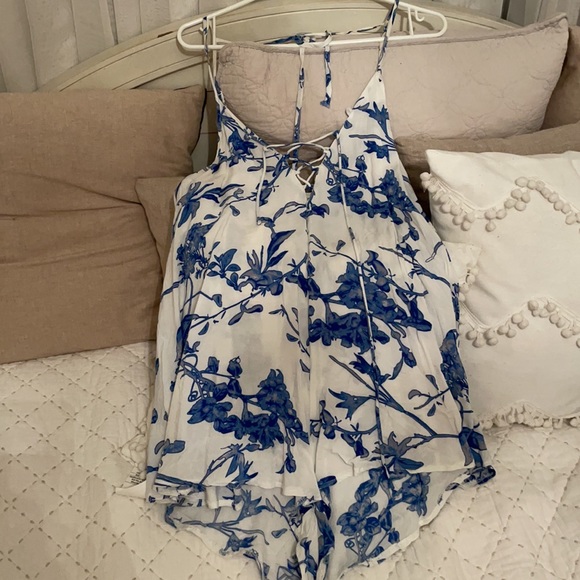 Blue and white jumper - Picture 3 of 3